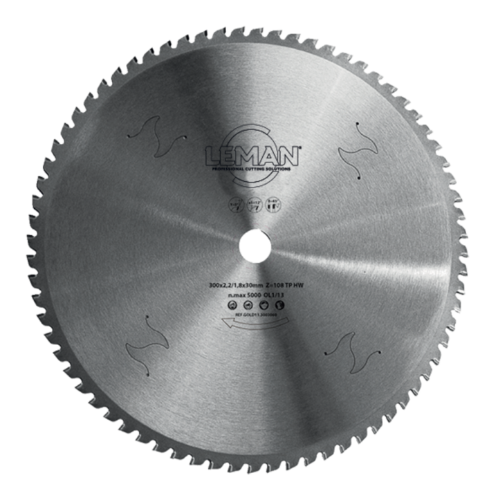 Dry cutting blade for ferrous metals