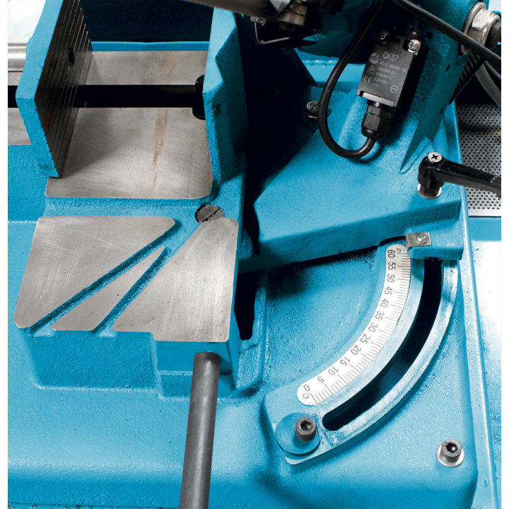 Scie à ruban métal manuelle  150 mm - 550 w